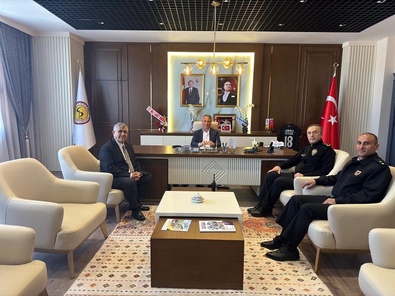 Sayın Kaymakamımız Emir Osman Bulgurlu Yeniden Çerkeş Belediye Başkanı Seçilen Sayın Hasan Sopacı'yı Ziyaret Etti