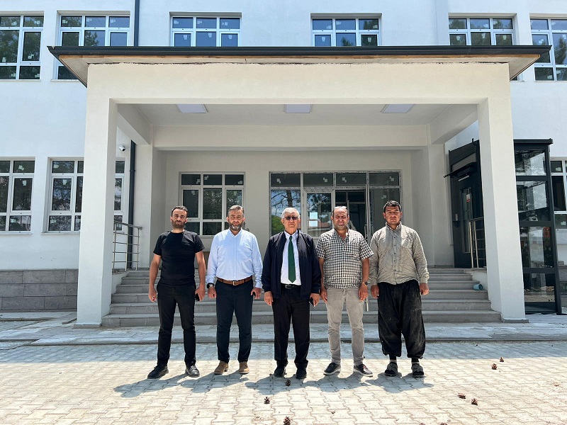 Sayın Kaymakamımız Emir Osman Bulgurlu Yapımı Son Aşamaya Gelen Ortaokul İnşaatında İncelemelerde Bulundu